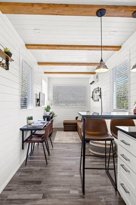 New! The Texas Longhorn-Luxury Container Home Fredericksburg Eksteriør billede