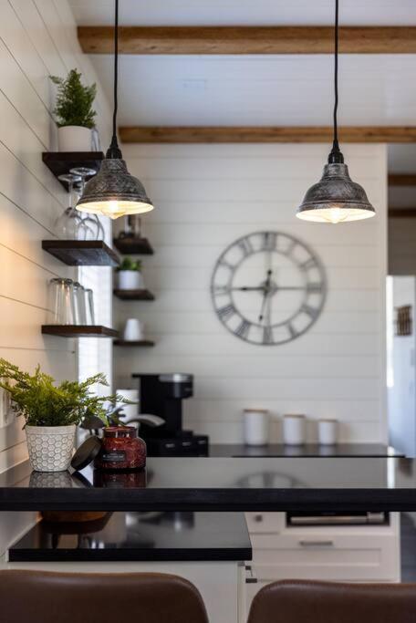 New! The Texas Longhorn-Luxury Container Home Fredericksburg Eksteriør billede