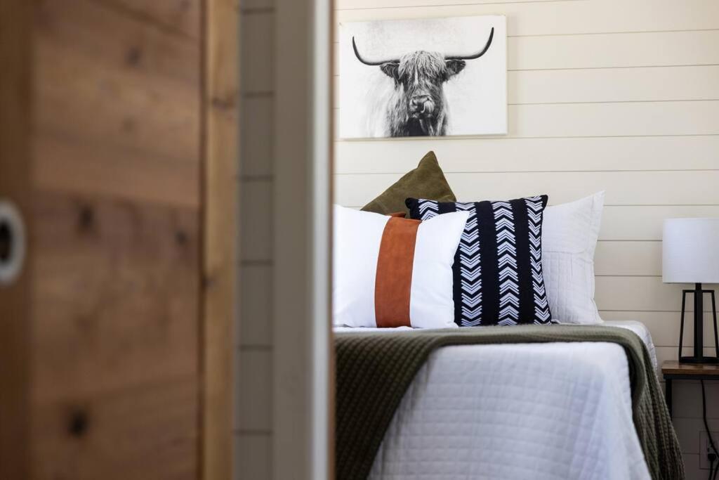 New! The Texas Longhorn-Luxury Container Home Fredericksburg Eksteriør billede